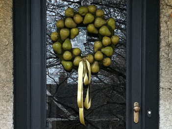 Door_Pear_Wreath_CU