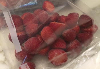 Strawberries_frozen_bag